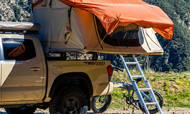 What is the difference between a rooftop tent and an ordinary tent?